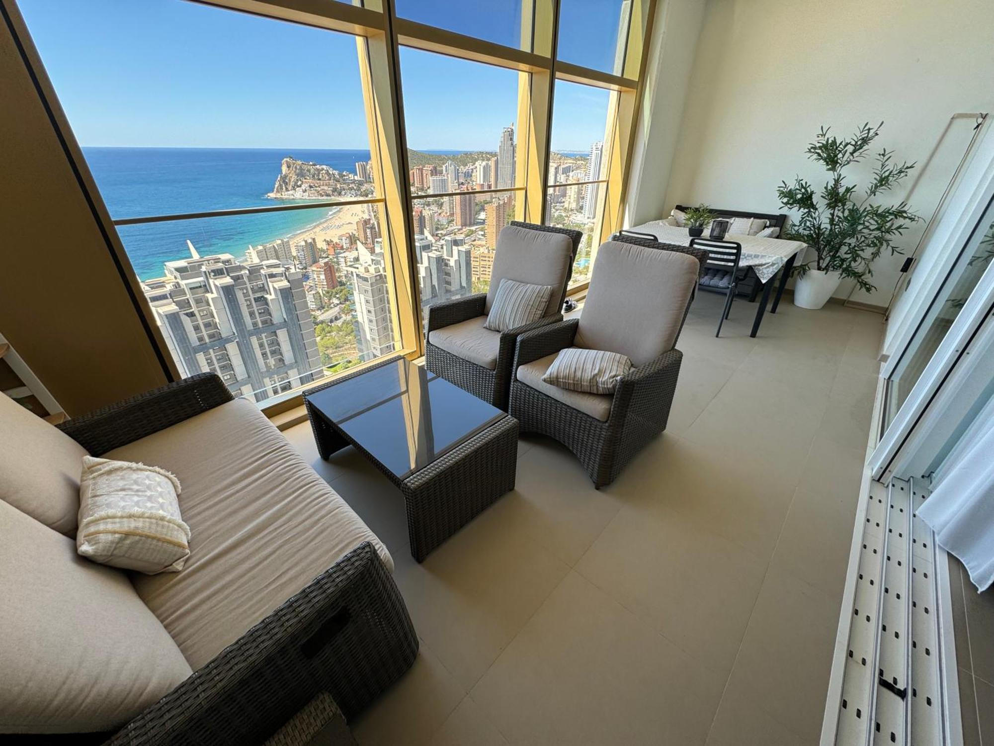 Intempo Sky Luxury Apartment 26 Floor Spa & Seaview Benidorm Exterior photo